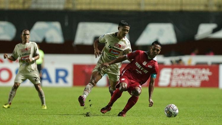 Pertandingan Persis Solo melawan Persija Jakarta di Maguwoharjo.