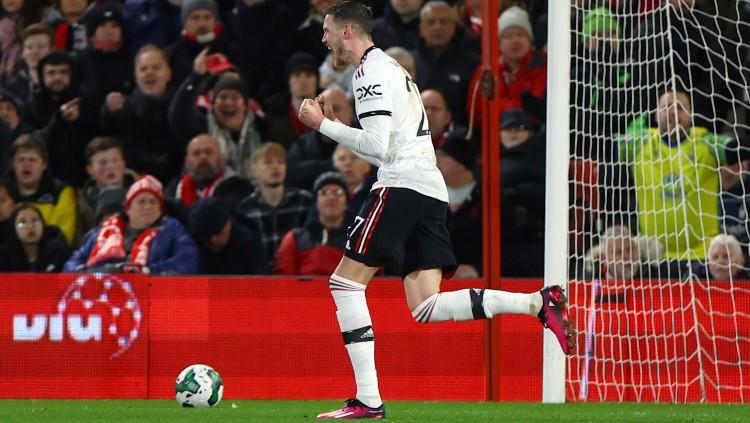 Selebrasi Wout Weghorst usai mencetak gol perdana bagi Manchester United di laga kontra Nottingham Forest (26/01/23). (Foto: REUTERS/Molly Darlington) - INDOSPORT