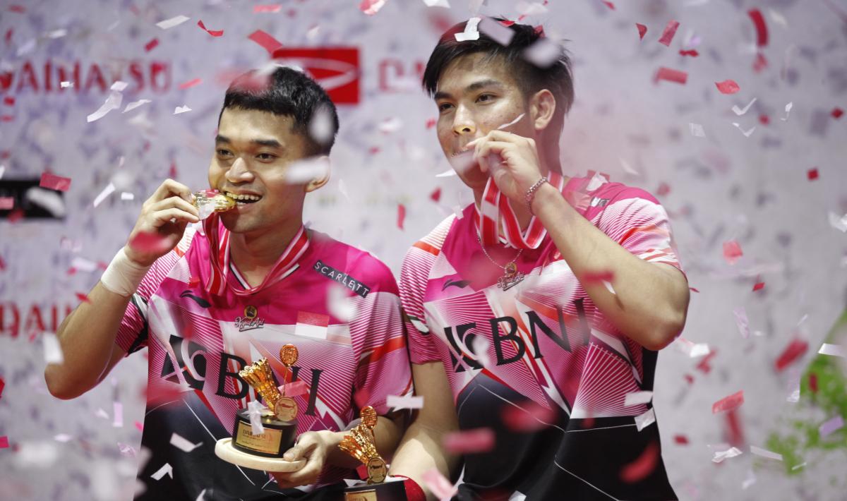 Pasangan Leo Rolly Carnando/Daniel Marthin saat menjadi juara ganda putra Indonesia Masters 2023 di Istora Senayan, Minggu (29/01/23).
