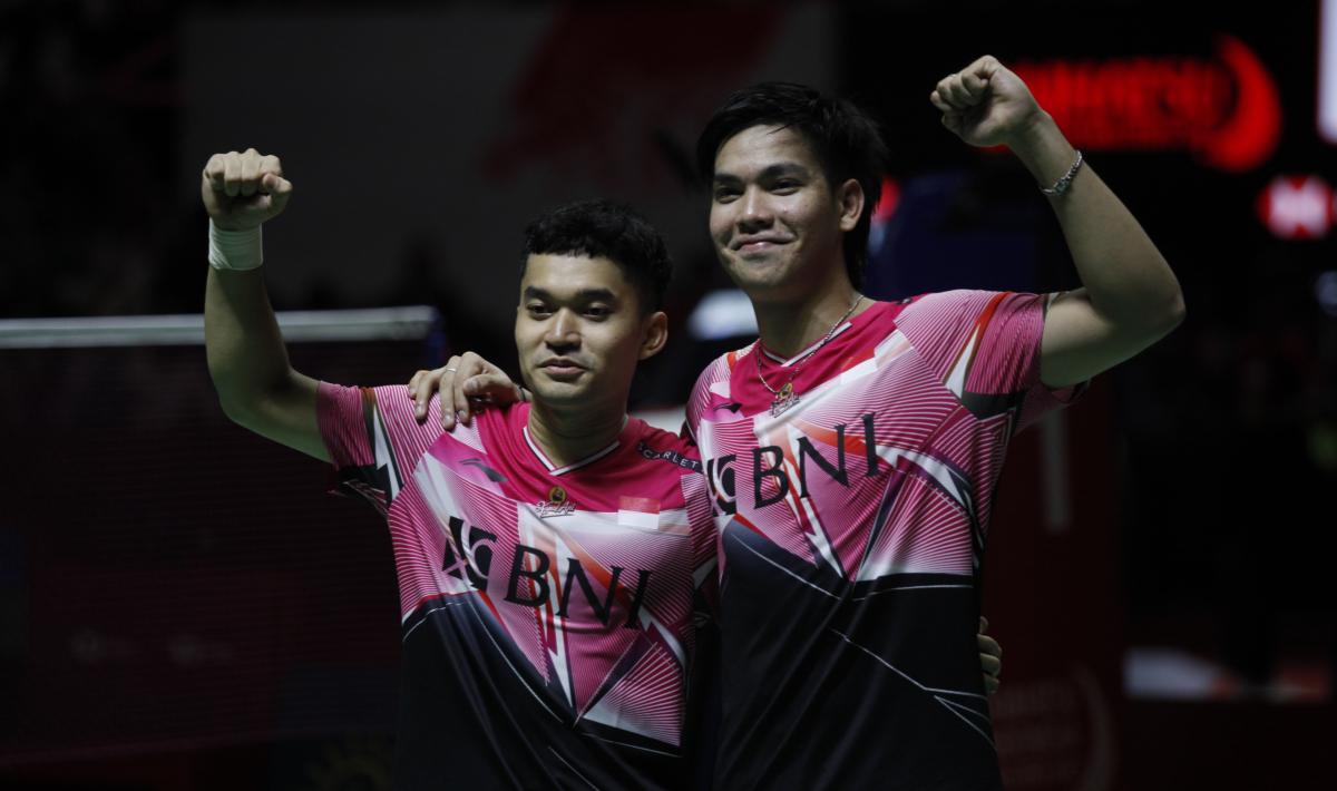Leo Rolly Carnando/Daniel Martin disebut bakal dinaturalisasi menjadi ganda putra China oleh Badminton Lovers setempat usai juara di Indonesia Masters 2023. - INDOSPORT