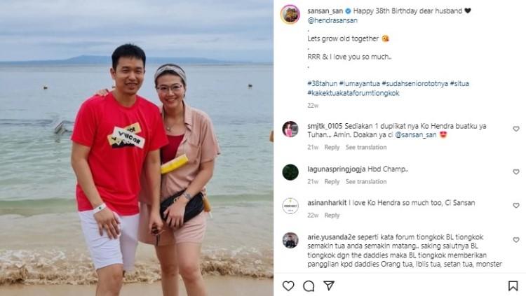 Jelang Japan Open 2023, ganda putra Indonesia, Hendra Setiawan, bagikan momen kocak panas-panasi istri, Sandiani Arief, dengan pamer makanan enak di Tokyo.