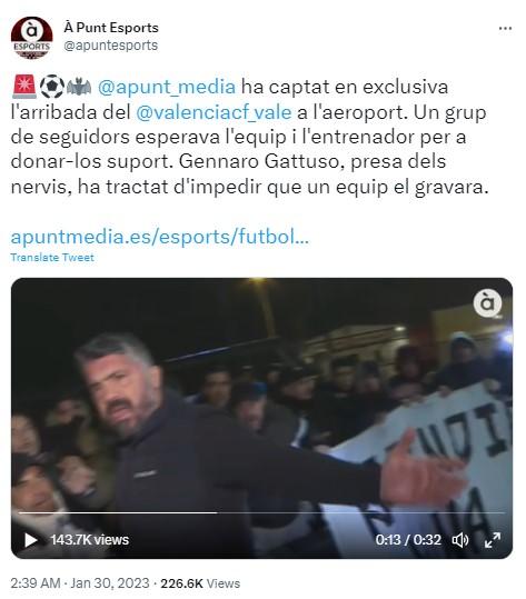 Momen Gennaro Gattuso ngamuk hingga dorong kamera di depan umum. Sumber: twitter.com/apuntesports. Copyright: twitter.com/apuntesports