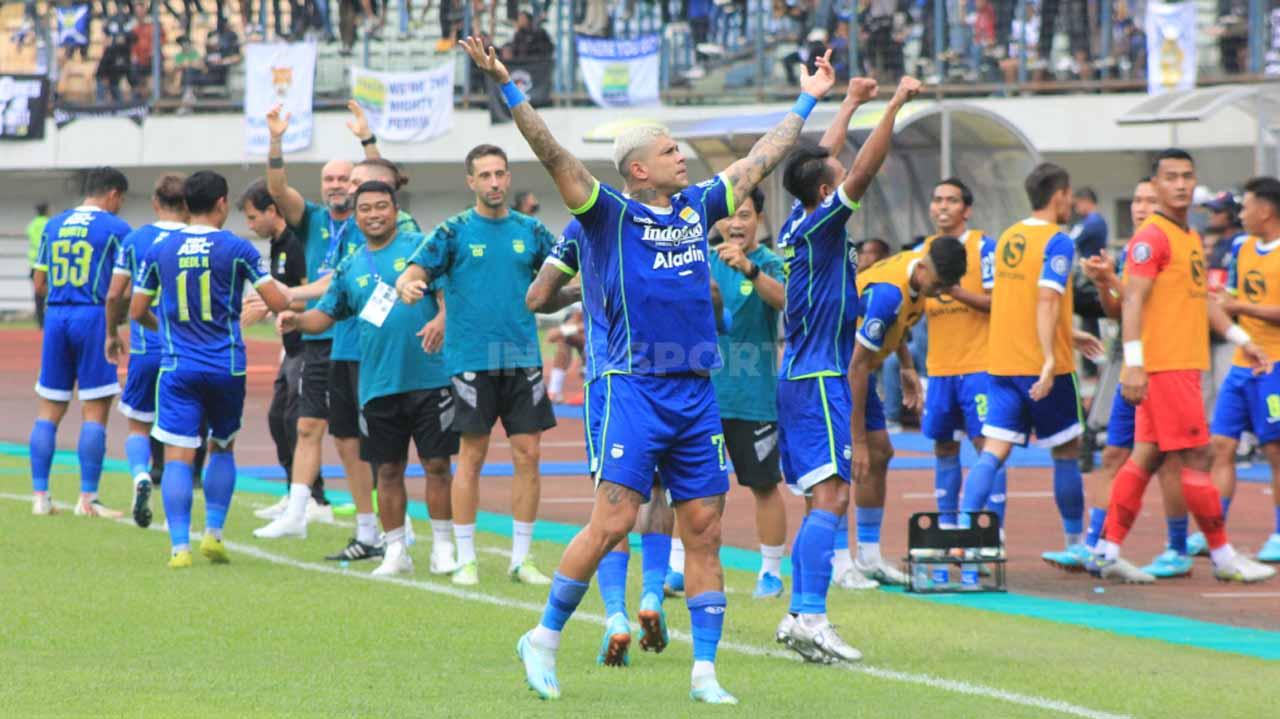 Selebrasi pemain Persib Ciro Alves usai cetak gol ke gawang PSS Sleman.