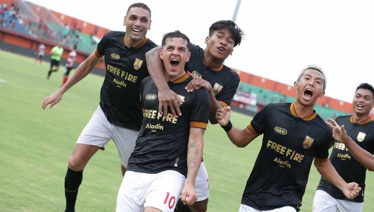 Selebrasi para pemain Persis Solo usai menceta gol ke gawang Madura United di laga BRI Liga 1. (Foto: Persis Solo) - INDOSPORT