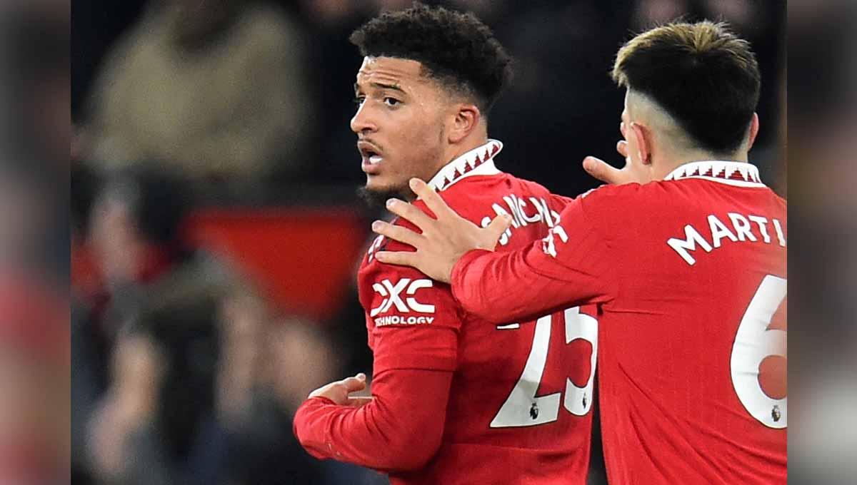 Selebrasi pemain Manchester United, Jadon Sancho rayakan gol keduanya saat Manchester United vs Leeds United. (Foto: REUTERS/Peter Powell)