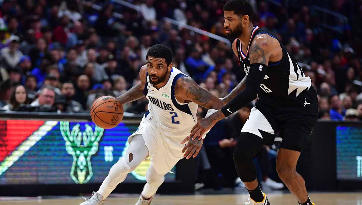 Kyrie Irving di laga NBA antara Los Angeles Clippers vs Dallas Mavericks. (Foto: REUTERS/Gary A. Vasquez)