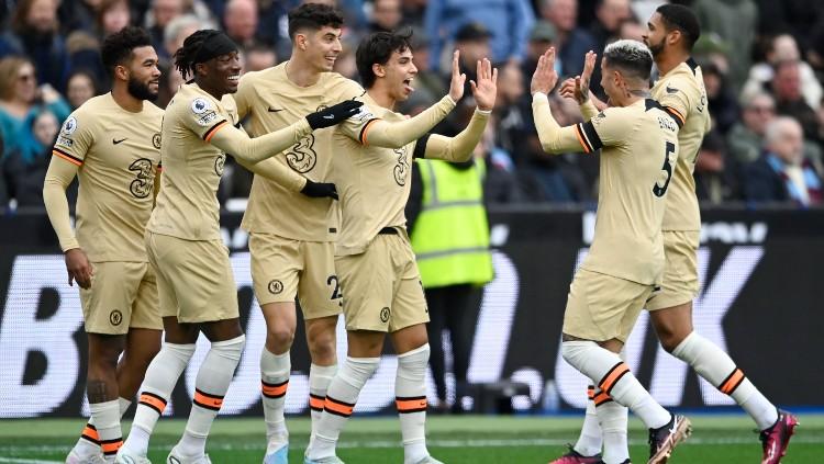 Dua klub raksasa Liga Inggris, Chelsea dan Manchester United disebut tengah mengincar bek asal Jerman, Jonathan Tah, seperti yang diungkap oleh Fabrizio Romano. (Foto: REUTERS/Tony Obrien)
