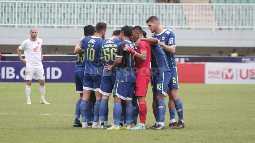 Direktur PT Persib Bandung Bermartabat, Teddy Tjahjono, beberkan alasan gunakan Stadion Pakansari, Bogor, untuk jamu Arema FC di pekan ke-26 Liga 1 2022-2023.
