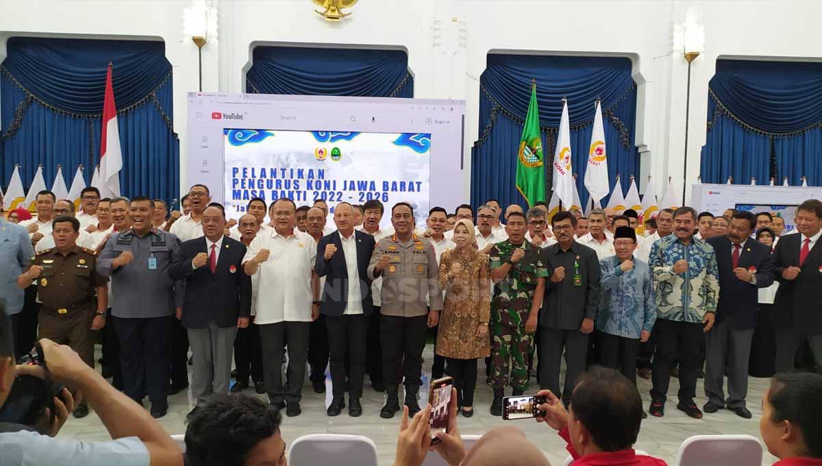 Pelantikan kepengurusan KONI Jabar 2022-2026 di Gedung Sate, Kota Bandung, Selasa (21/02/23). - INDOSPORT