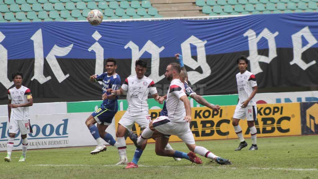 Pertandingan Persib Bandung vs Arema FC, pada pekan ke-26 Liga 1 2022-2023 di Stadion Pakansari, Bogor, Kamis (23/02/23).