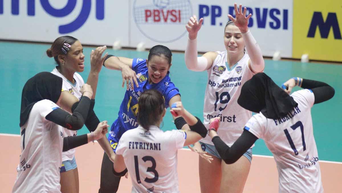 Bandung BJB Tandamata saat menghadapi Gresik Petrokimia Pupuk Indonesia, pada Final Four Proliga 2023 di GOR Tridharma, Gresik, Sabtu (25/02/23). (Foto: Dok. Proliga)