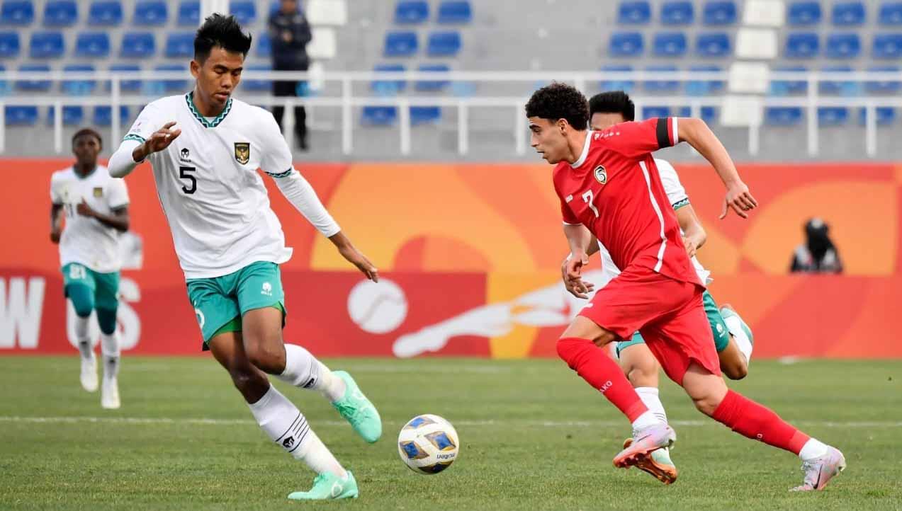 Pertandingan antara Timnas Indonesia U-20 vs Suriah U-20 pada laga AFC U20 Asian Cup di Stadion Lokomotiv (Toshkent (Tashkent)), Sabtu (04/03/23). (Foto: PSSI) - INDOSPORT