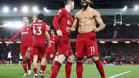 Selebrasi pemain Liverpool Mohamed Salah di laga antara Liverpool vs Manchester United, 5 Maret 2023. (Foto: REUTERS/Carl Recine)
