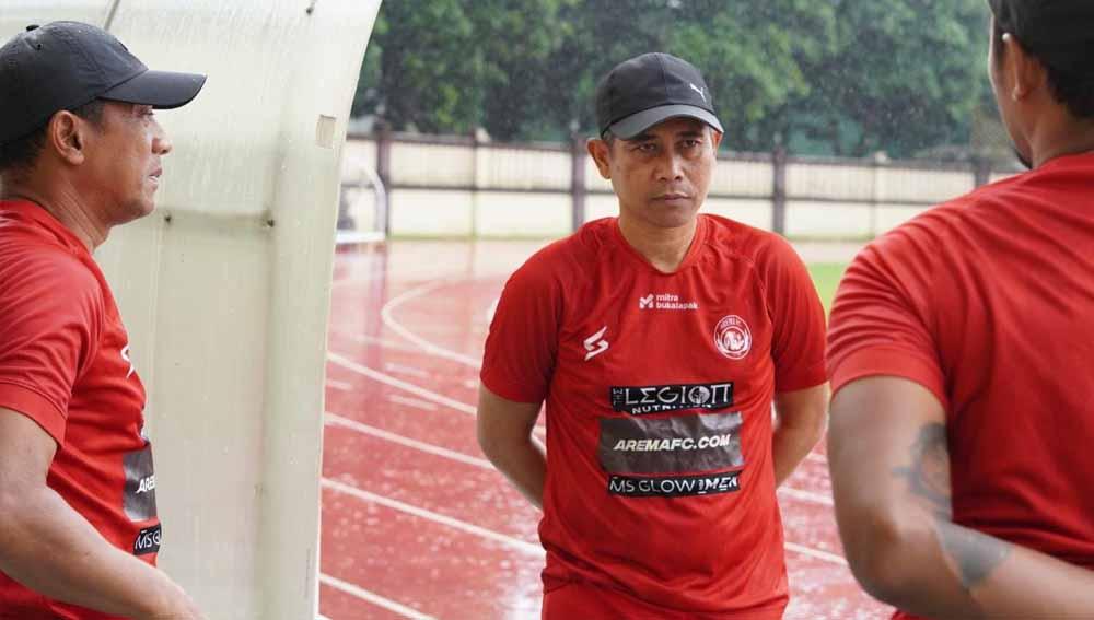 Pelatih Arema FC, Joko Susilo, buka suara soal hasil timnya melawan Borneo FC. Foto: MO Arema FC. - INDOSPORT