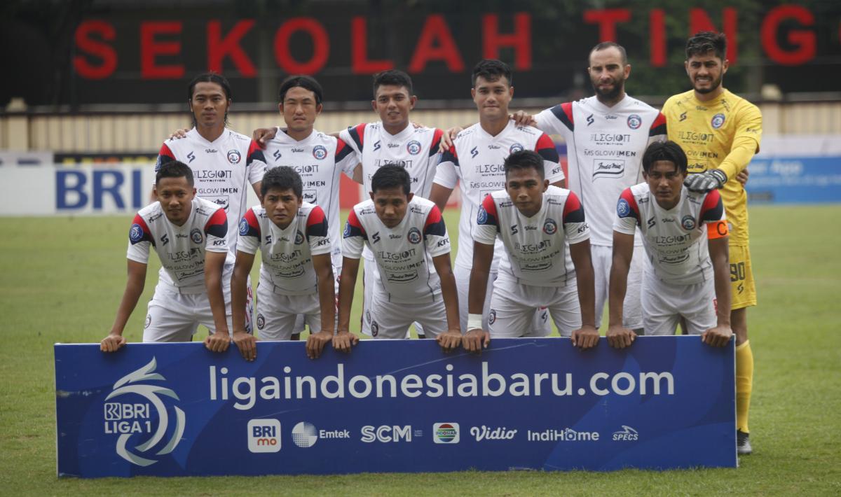 Starting eleven Arema FC