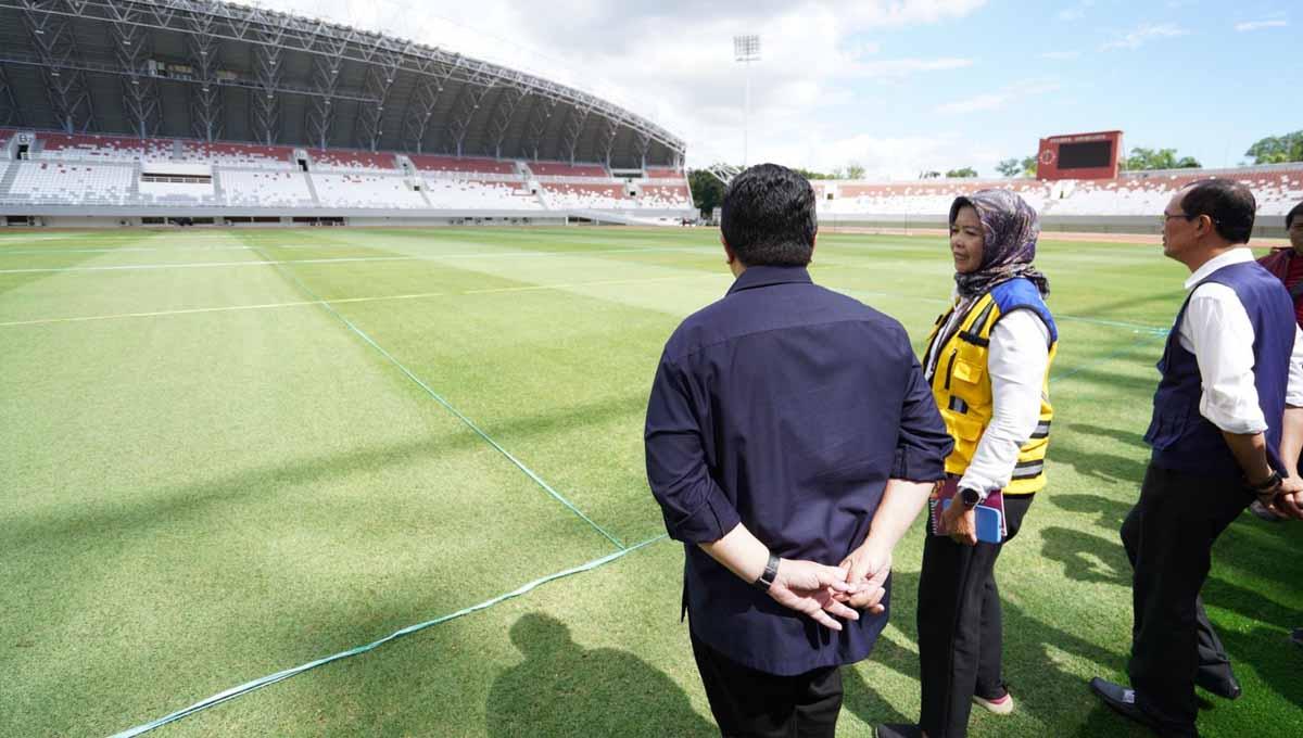 Ketum PSSI, Erick Thohir mengunjungi Stadion Jakabaring Palembang untuk persiapan Piala Dunia U-20. (Foto: PSSI) - INDOSPORT