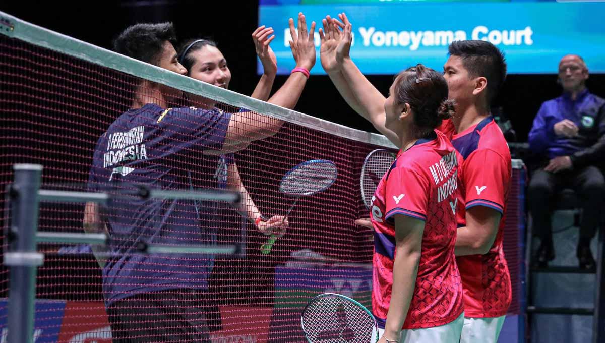 Pasangan ganda campuran andalan Indonesia, Praveen Jordan/Melati Daeva Oktavianti bertanding menghadapi sesama pemain binaan PB Djarum, Dejan Ferdinansyah/Gloria Emanuelle Widjaja di All England 2023. (Foto: PBSI)
