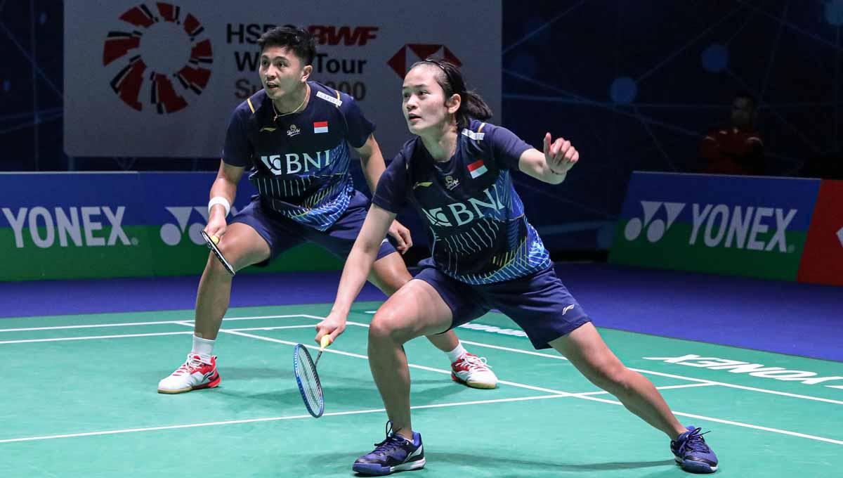 Bintang bulutangkis Indonesia, Zachariah Josiahno Sumanti/Hediana Julimarbela, kepergok BL sedang dikeramasi pelatih usai jeblok lagi di Indonesia Open 2023.