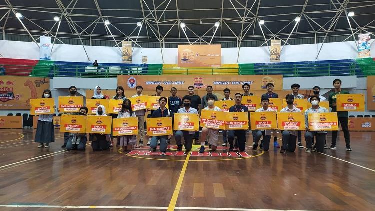 SMA Trinitas Bandung dan SMAN 2 Bandung melangkah ke final turnamen bola basket Red Bull Basketball Championships 2023 Seri Jawa Barat. - INDOSPORT