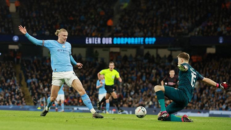 Erling Haaland mencetak gol di laga Manchester City vs Burnley (19/03/23). (Foto: REUTERS/Phil Noble)