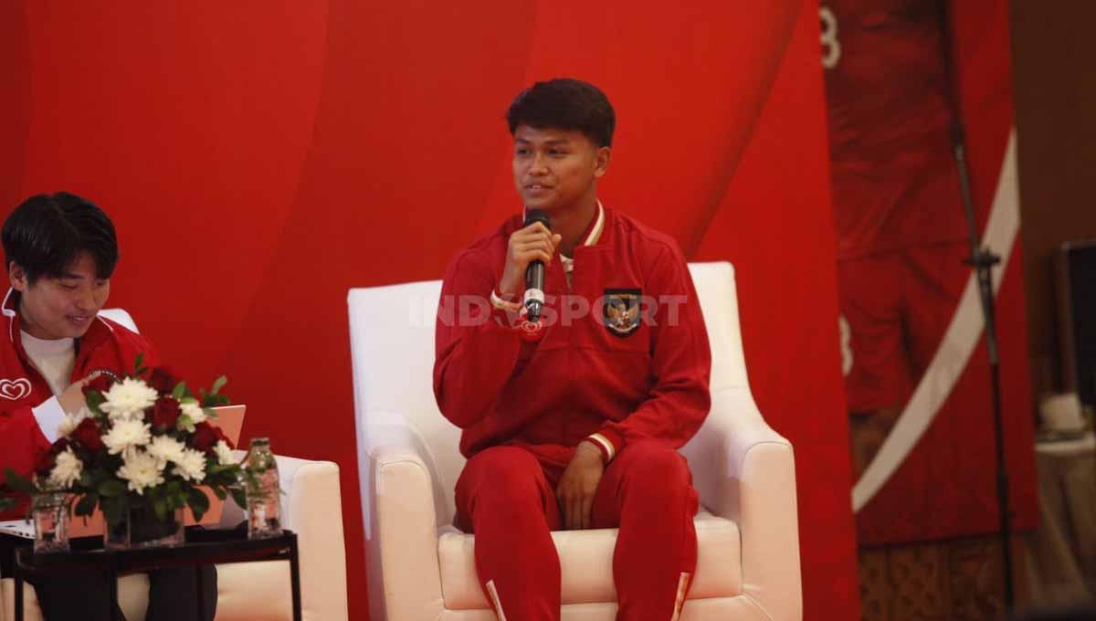 Acara Satu Hati untuk Garuda yang dihadiri pelatih Timnas Indonesia Shin Tae-yong, Dirtek PSSI Indra Sjafri dan pemain Hokky Caraka di Hotel Sultan, Senayan, Jakarta, Senin (20/03/23). Acara ini sebagai bentuk dukungan untuk Timnas Indonesia U-20.