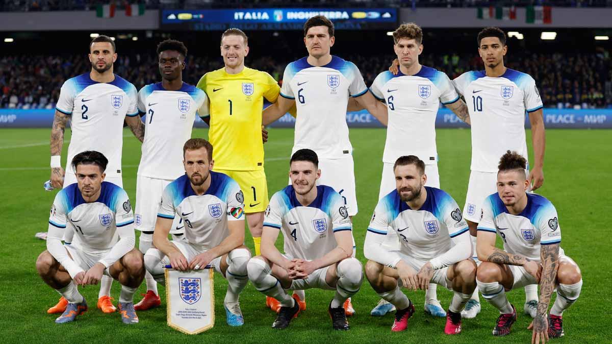 Skuad Inggris saat melawan Italia di Kualifikasi Euro 2024. (Foto: Reuters/Peter Cziborra)