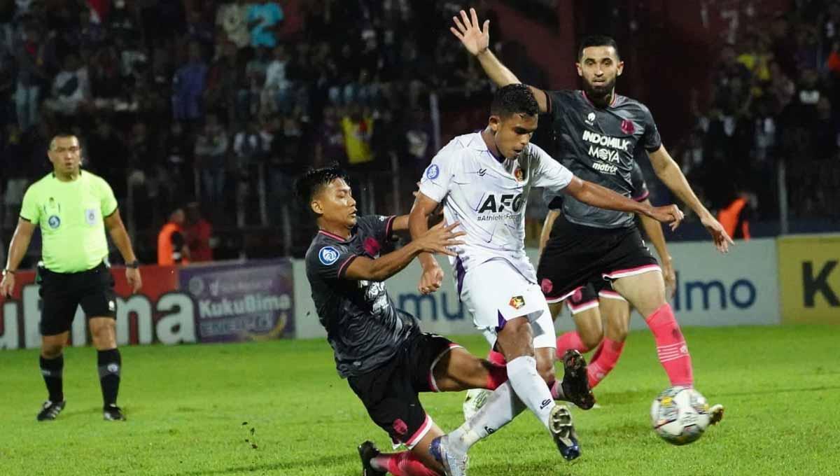 Pertandingan Liga 1 pekan ke-32 antara Persik Kediri vs Persita Tangerang di Lapangan Brawijaya (Kediri), Jumat (24/03/23). (Foto: MO Persik Kediri)