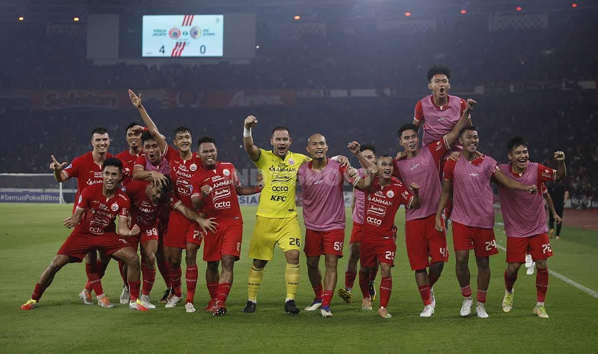 Melihat rekor-rekor Persija Jakarta sepanjang Liga 1 musim lalu. Foto: Herry Ibrahim/INDOSPORT. - INDOSPORT