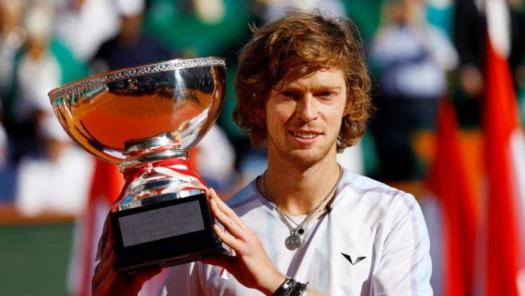 Andrey Rublev juara Monte-Carlo Masters 2023. Foto: REUTERS/Eric Gaillard.