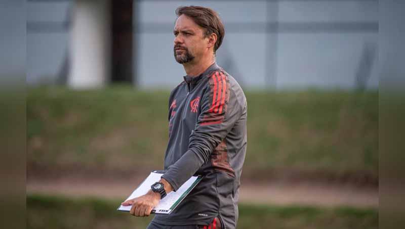 Madura United mengenalkan pelatih baru, Mauricio Souza untuk Liga 1 musim 2023/2024. (Foto: MO Madura United)