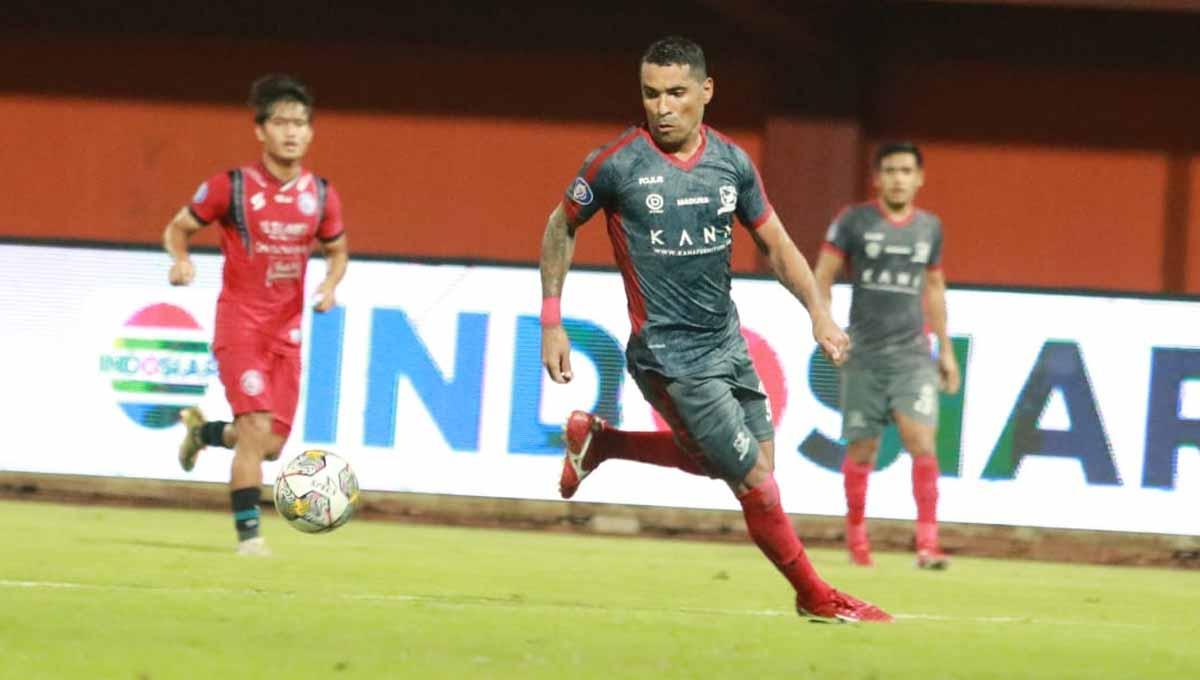 Beto Goncalves stay di Madura United.