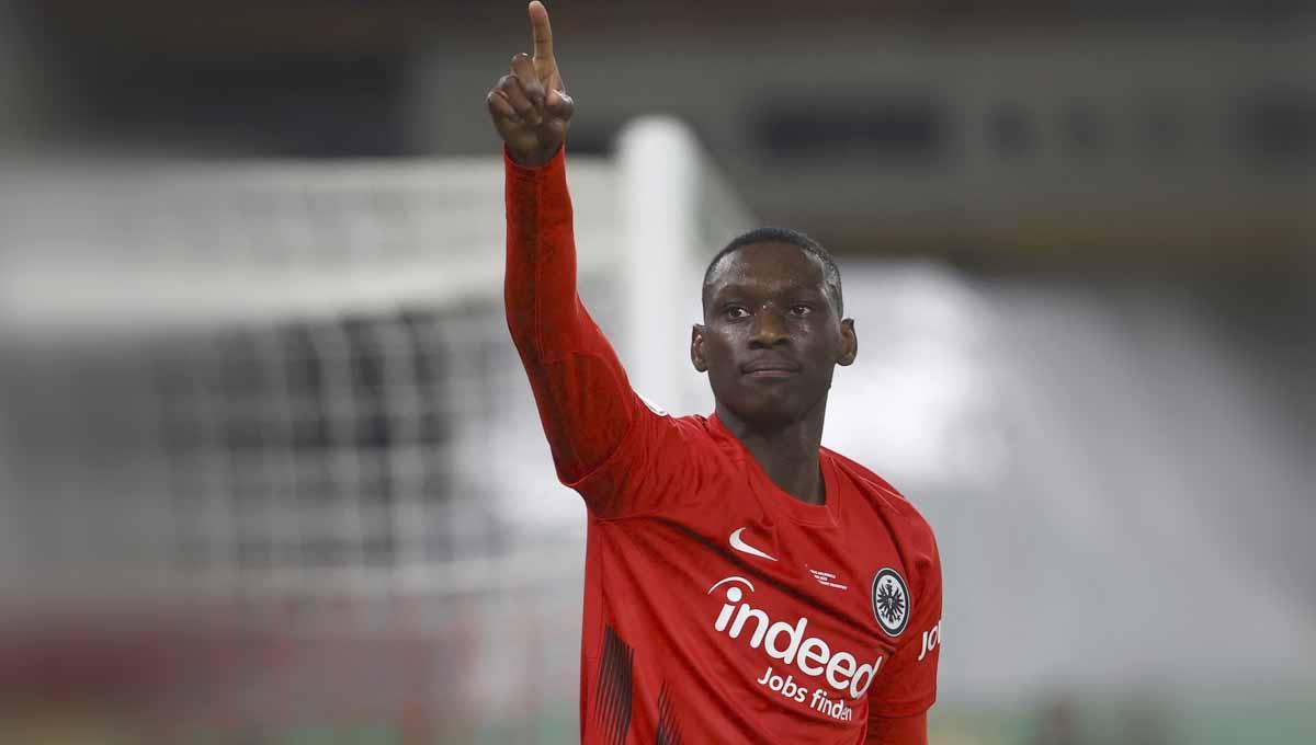 Niatan Real Madrid untuk mendapatkan Randal Kolo Muani di bursa transfer musim panas 2023 sepertinya sudah semakin jelas. (Foto: REUTERS/Kai Pfaffenbach)