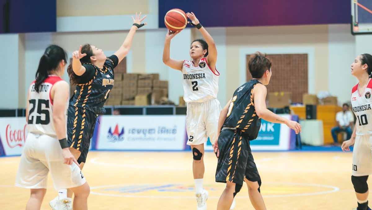 Medali emas Timnas Basket Putri Indonesia di SEA Games 2023 Kamboja semakin di depan mata setelah sukses membungkam Filipina. (Foto: yoga Prakasita/perbasi)