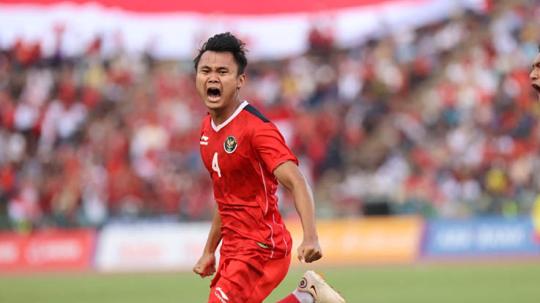 Selebrasi gol Komang Teguh Trisnanda di laga Timnas Indonesia U-22 vs Vietnam pada partai semifinal SEA Games 2023.