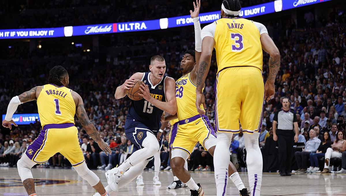 Simak link live streaming gim 4 Final Wilayah Barat NBA antara Los Angeles Lakers vs Denver Nuggets, Selasa (23/05/23), pukul 07.30 WIB di Crypto.com Arena. Foto: REUTERS/Isaiah J. Downing. - INDOSPORT