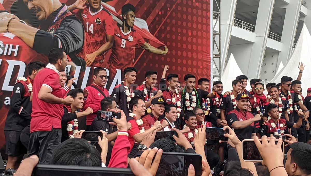 Penyambutan Timnas Indonesia U-22 di VIP Barat Stadion Utama GBK,  Jumat (19/05/23). - INDOSPORT