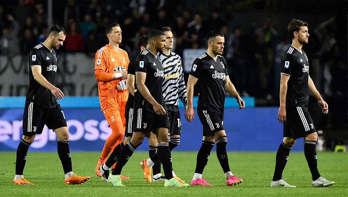 Klub Liga Italia (Serie A), Juventus, harus menelan pil pahit karena ditendang dari kompetisi Eropa oleh UEFA. Foto: REUTERS/Massimo Pinca.