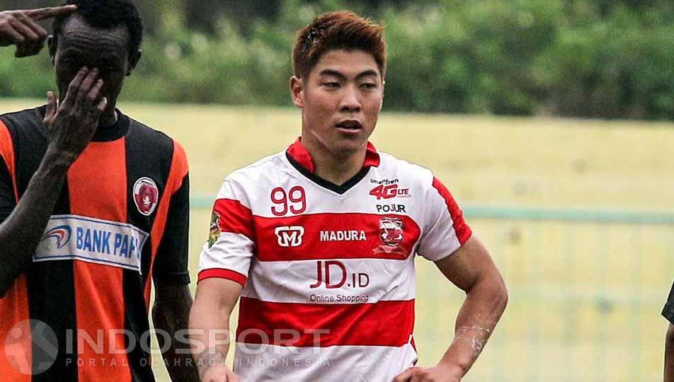 Striker asal Korea Selatan yang pernah perkuat Persija Jakarta, Jeong Kwang-sik.
