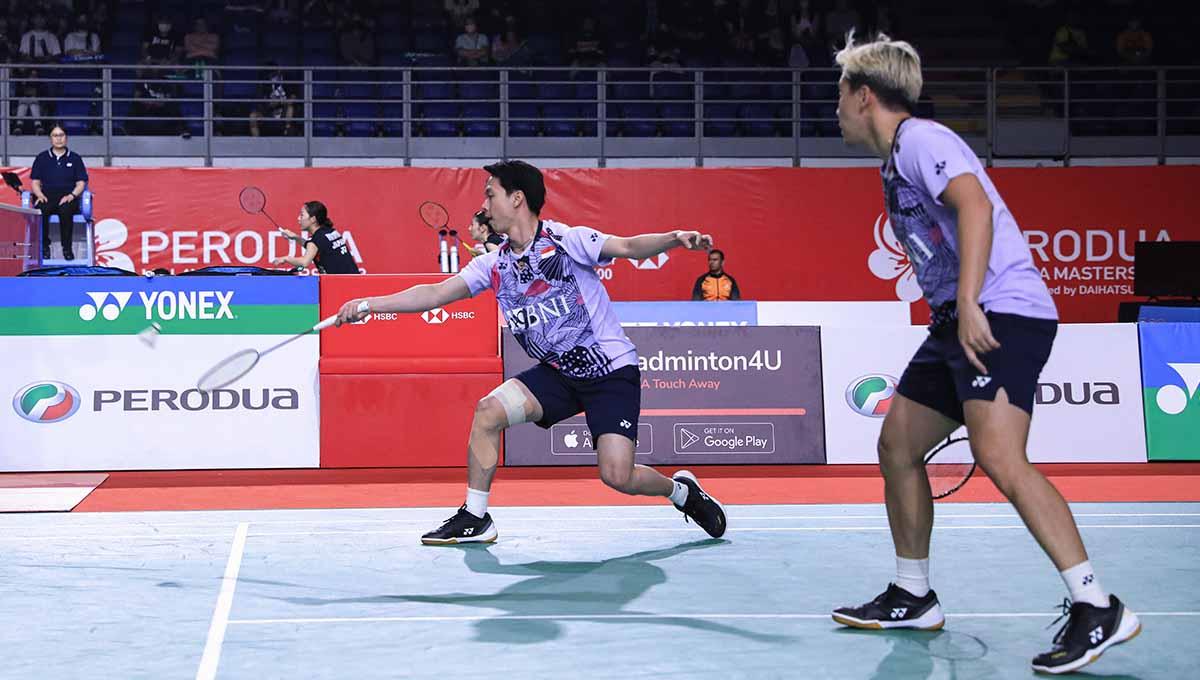 Sebagai persiapan jelang comebacknya di turnamen bulutangkis internasional, Marcus Fernaldi Gideon kepergok gandeg staff khusus Presiden RI, Billy Mambrasar.