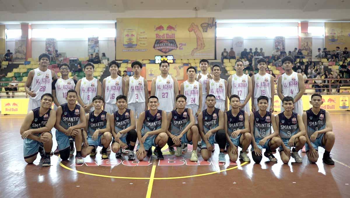SMAN 8 Pekanbaru sukses menjadi juara Red Bull Basketball Championships 2023 seri Pekanbaru usai mengalahkan SMAN 1 Pekanbaru. - INDOSPORT