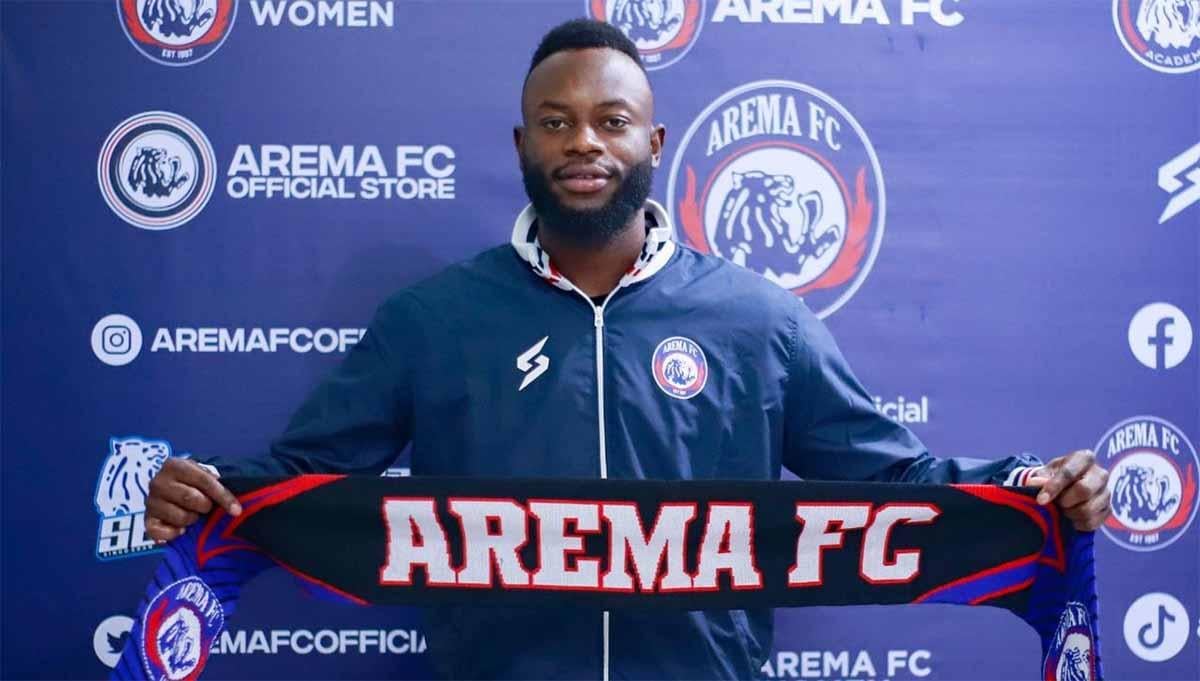 Pemain baru Arema FC, Charles Lokoli Ngoy. (Foto: MO Arema FC) - INDOSPORT