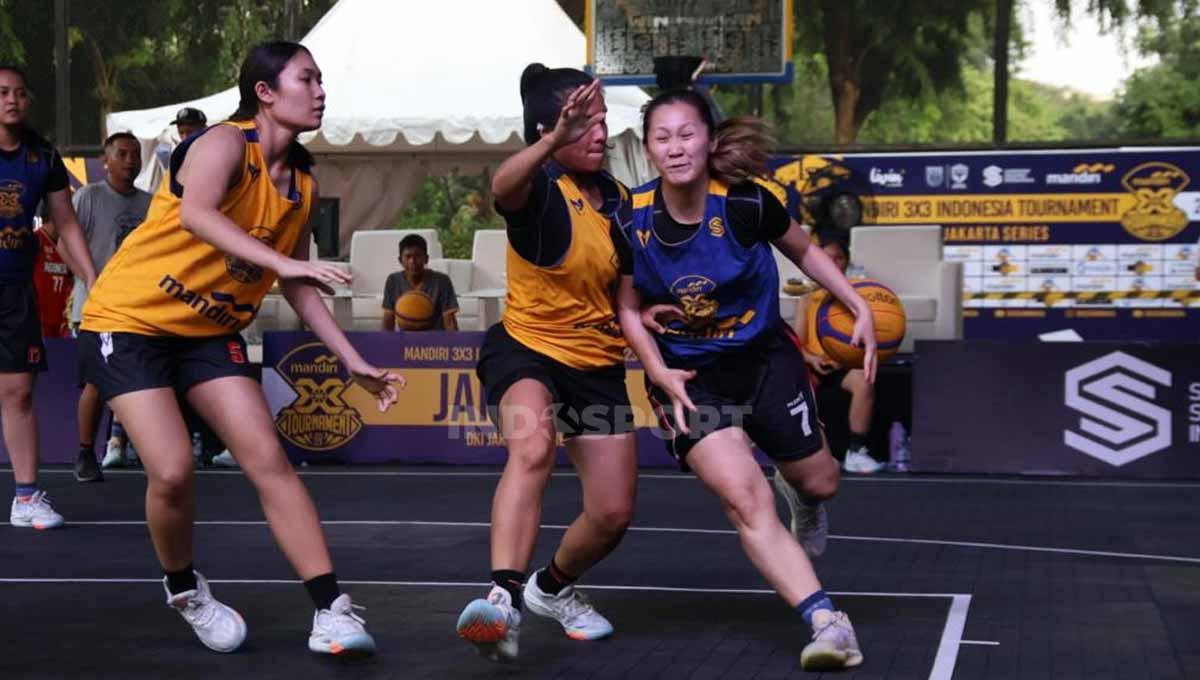 Event 3x3 Tournament Basketball di Lapangan Banteng, Jakarta, Minggu (04/06/23).