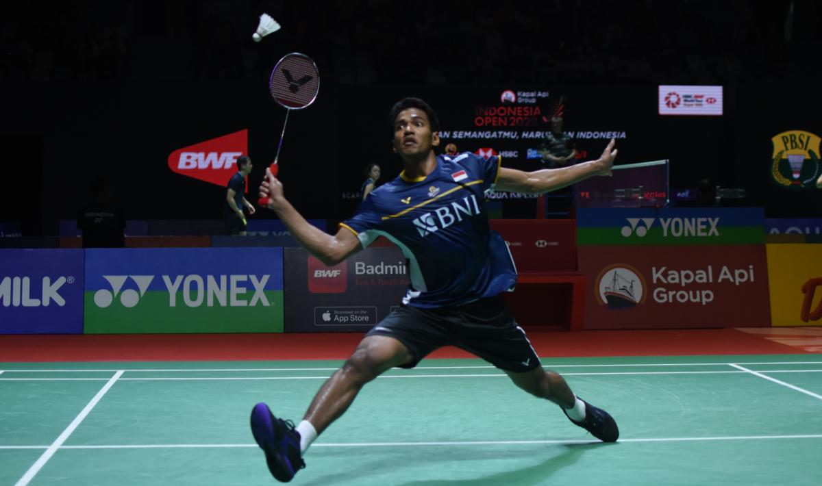 Tunggal putra Indonesia, Chico Aura Dwi Wardoyo, masuk dalam pemilik 3 smash terbaik Taipei Open 2023 versi BWF. - INDOSPORT