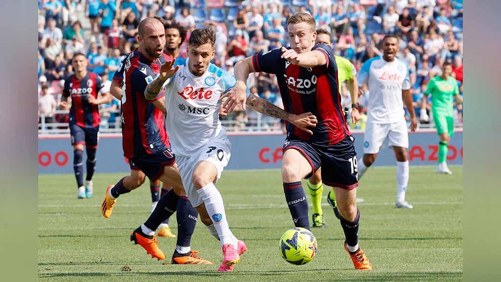 Hasil apik bersama Bologna musim ini membuat Thiago Motta jadi salah satu nama yang dikaitkan dengan kursi panas manajer AC Milan. (Foto: REUTERS/Ciro De Luca)