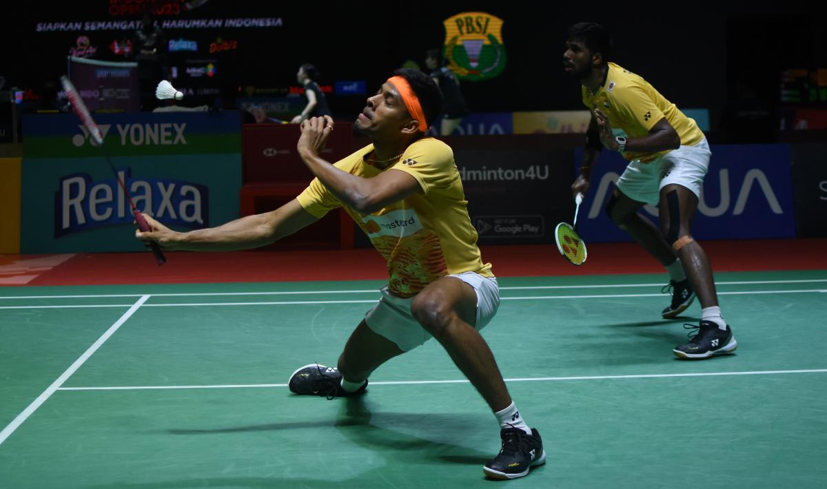 Ganda putra India, Satwiksairaj Rankireddy/Chirag Shetty mengalahkan pasangan Indonesia, Fajar Alfian/Muhammad Rian Ardianto pada babak 16 besar Indonesia Open 2023 di Istora Senayan, Kamis (15/06/23). Foto: Herry Ibrahim/INDOSPORT