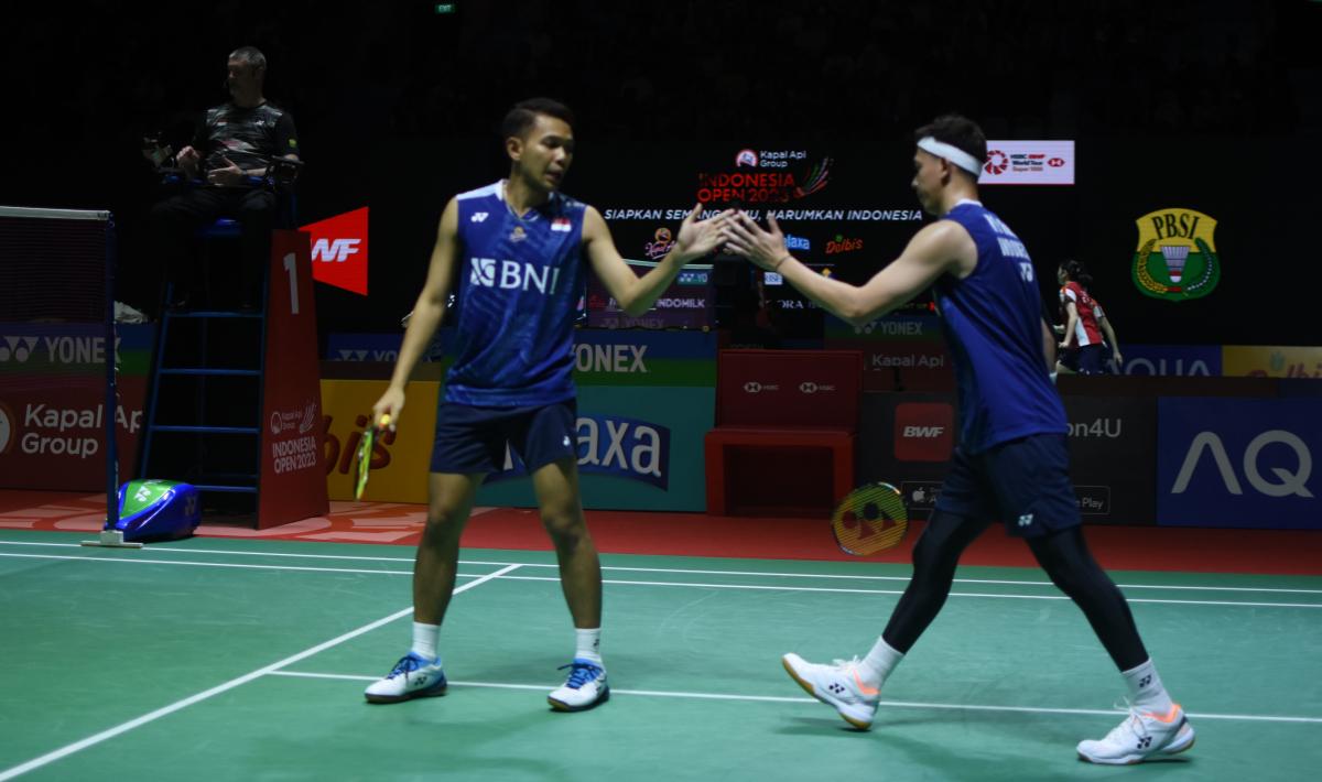Ganda putra India, Satwiksairaj Rankireddy/Chirag Shetty mengalahkan pasangan Indonesia, Fajar Alfian/Muhammad Rian Ardianto pada babak 16 besar Indonesia Open 2023 di Istora Senayan, Kamis (15/06/23). Foto: Herry Ibrahim/INDOSPORT