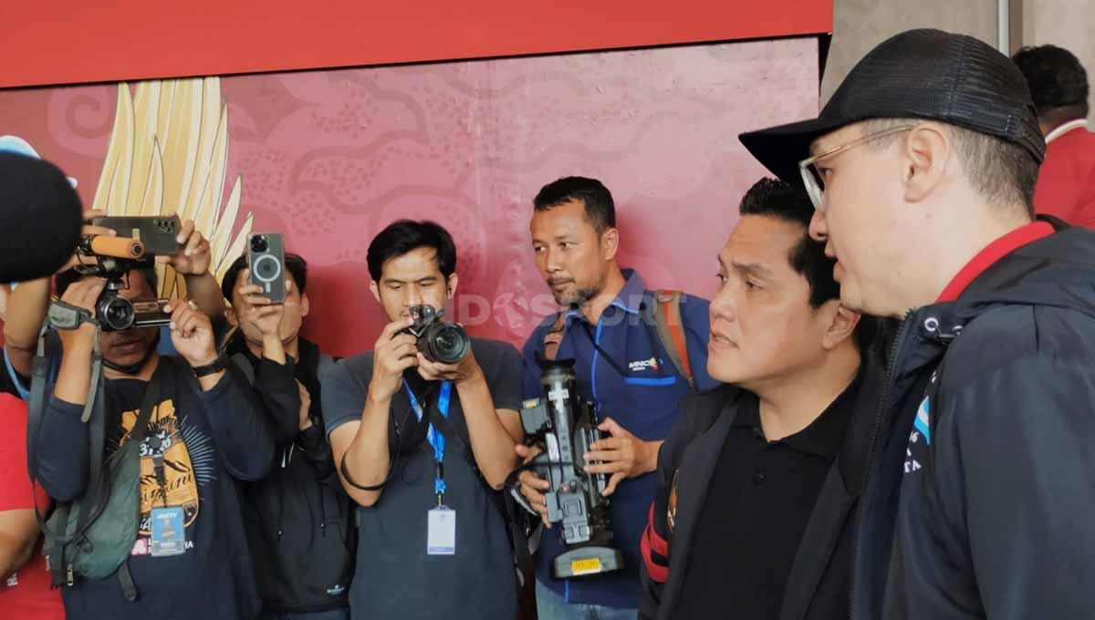 Ketum PSSI Erick Thohir, Mengadakan Kunjungan ke Garuda Store di Kawasan GBK, Jakarta, Sabtu (17/06/23).