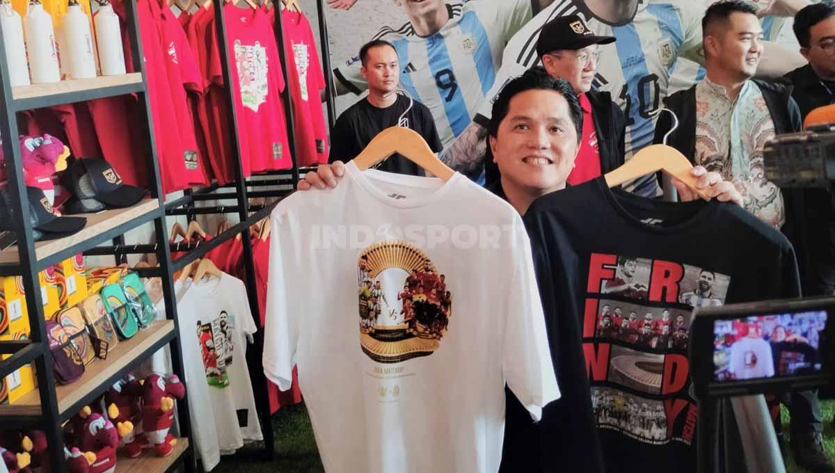 Ketum PSSI Erick Thohir, Mengadakan Kunjungan ke Garuda Store di Kawasan GBK, Jakarta, Sabtu (17/06/23).