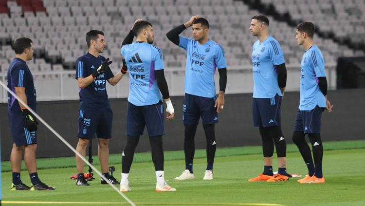 Pemain Argentina melakukan latihan di Stadion GBK untuk persiapan melawan Timnas Indonesia