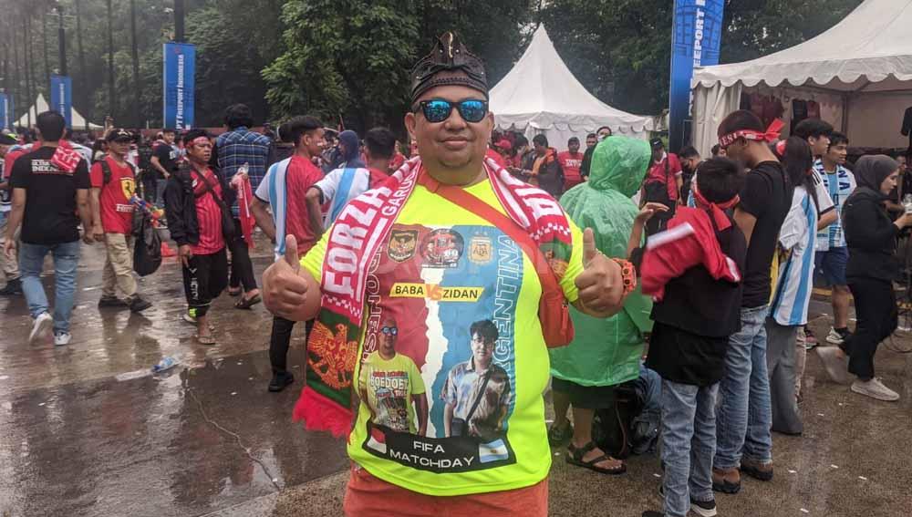 Suasana suporter Timnas Indonesia vs Argentina di Stadion GBK, Senin (19/06/23).